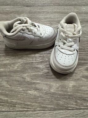 Nike Air Force 1 toddler size 5